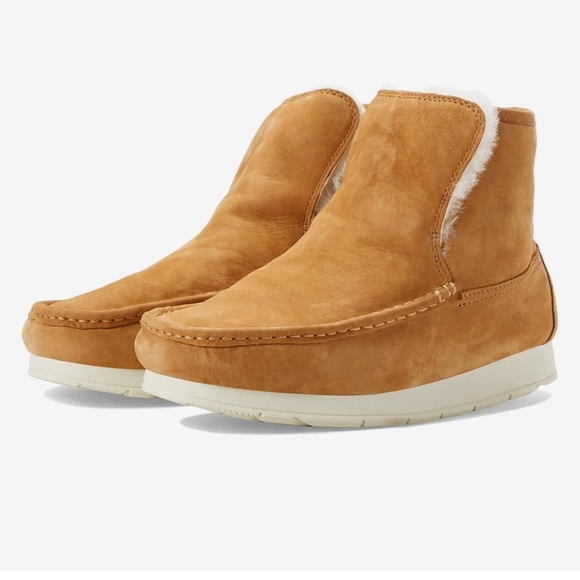 New Sperry Chelsea moc shearling boots as 7.5 men’s 9 ladies - Picture 1 of 5